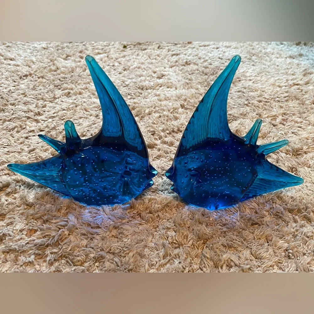 Beautiful blue blown collectible glass decor. 2 fish 1 turtle - Picture 3 of 4